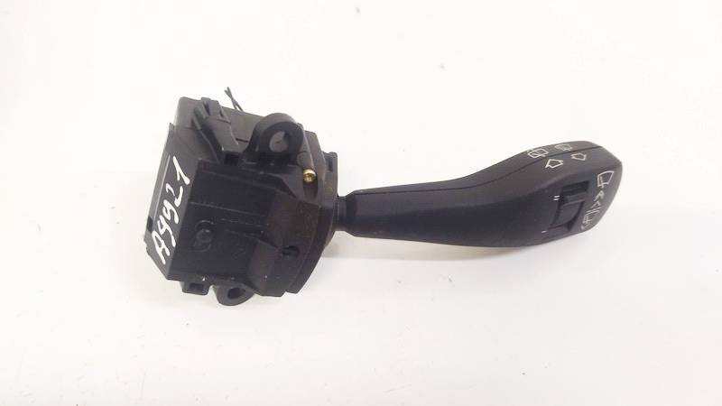 8363669M BMW 3-Series 2004 Pyyhkijän vipu