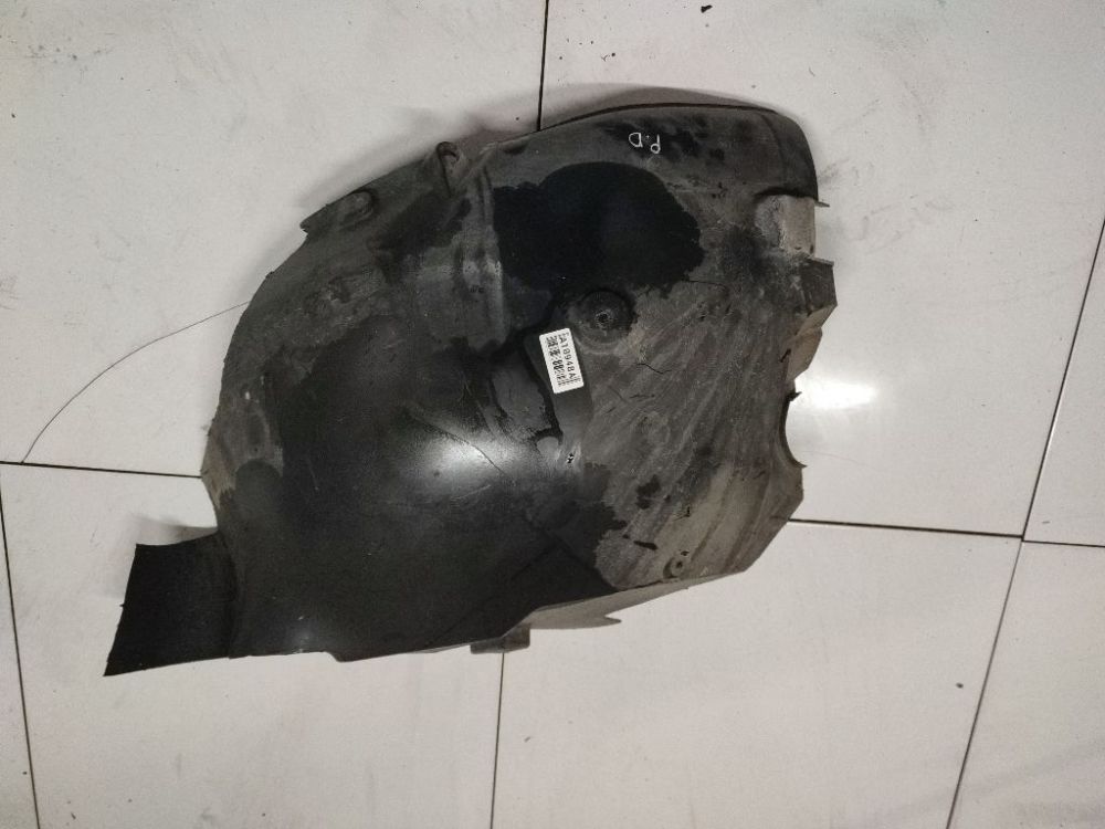 Mercedes-Benz Sprinter 2007 Plastic Inner Fender - FRONT RIGHT