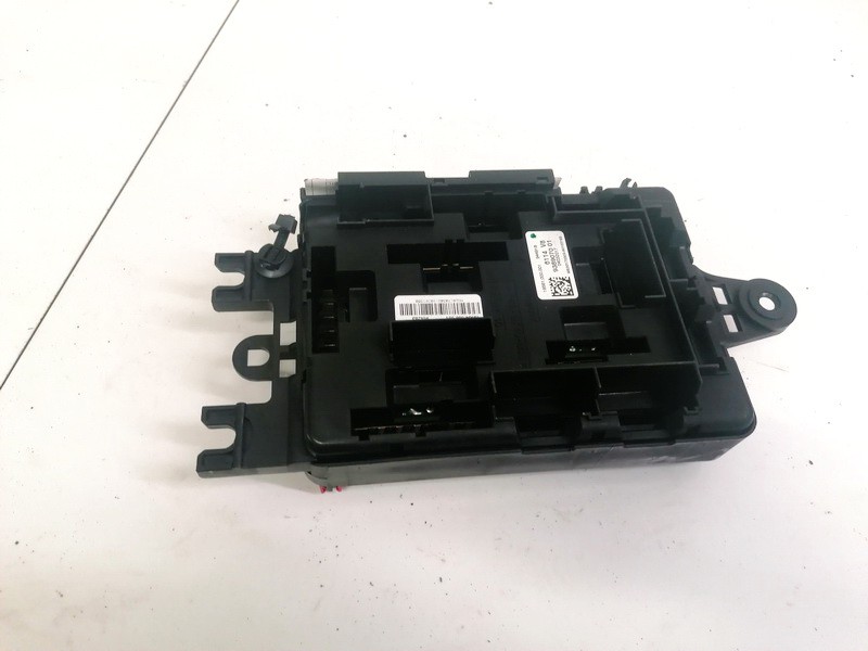 938907001 BMW 3-Series 2012 Fuse box - Thumbnail 2