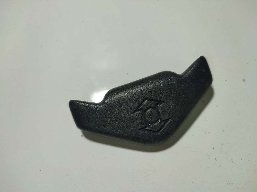 9022998 Opel Omega 2001 Wykończenie wnętrza (plastikowe elementy)