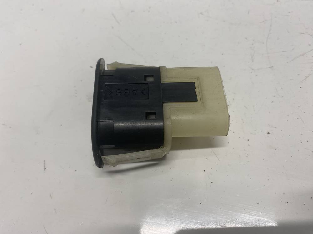 4733440 SAAB 9-5 1998 Interruptor para abrir la puerta trasera - Thumbnail 2