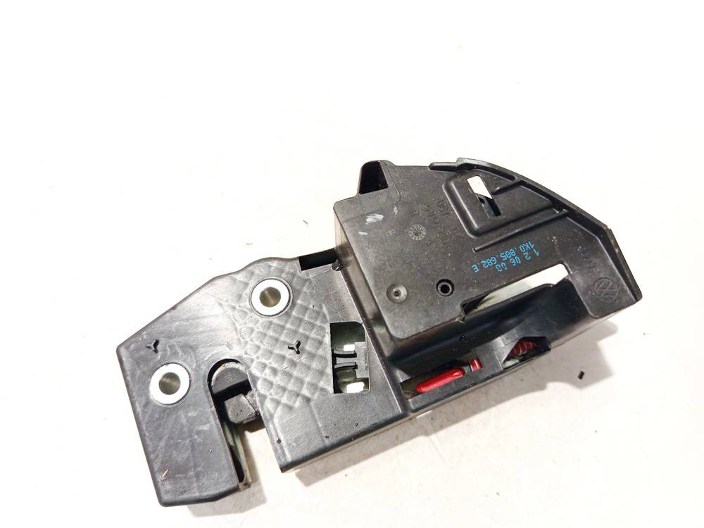 1K0885682E Volkswagen Golf 2010 Seat Lock Latch assembly