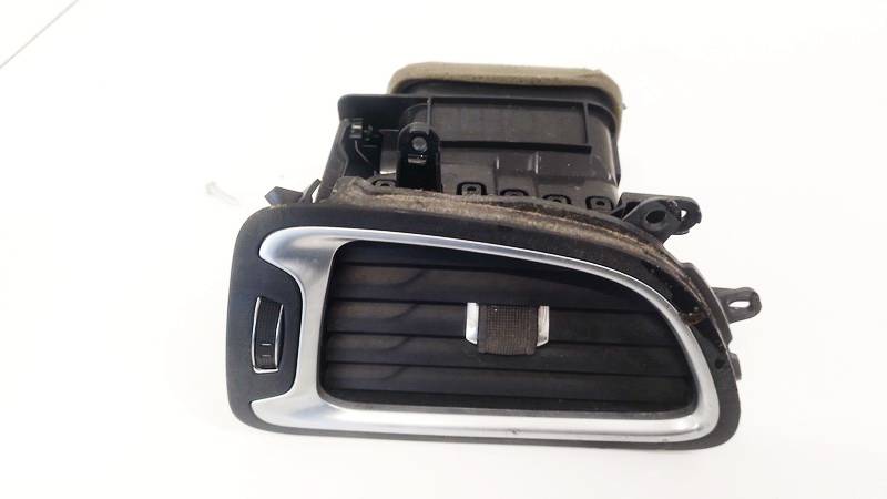 1YE47TRMAC Chrysler 200 2015 Sisäilman ilmanvaihtoritilät