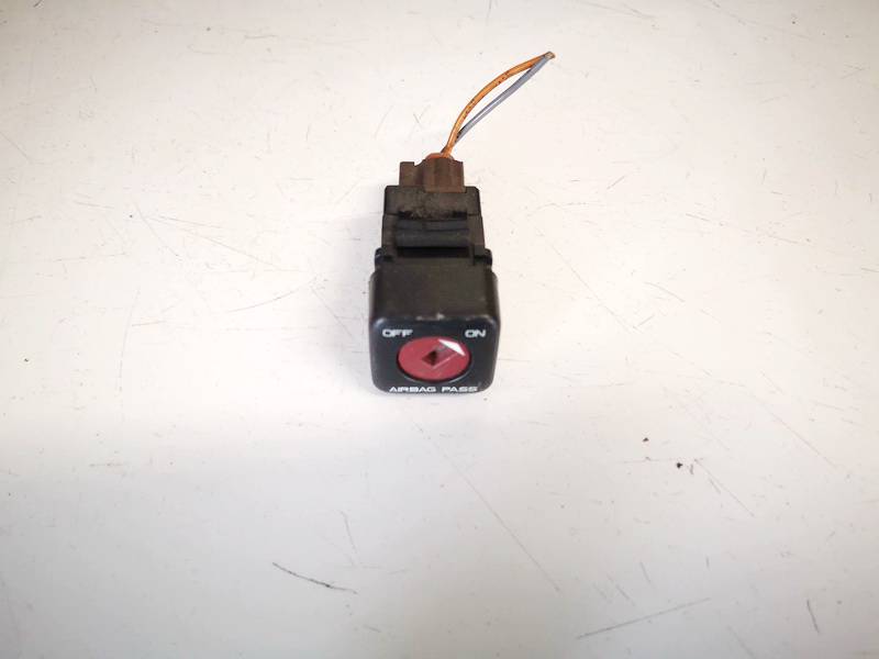 96373205XT Citroen C3 2006 Turvatyynyn airbag merkkivalo palaa jatkuvasti tai vilkkuu