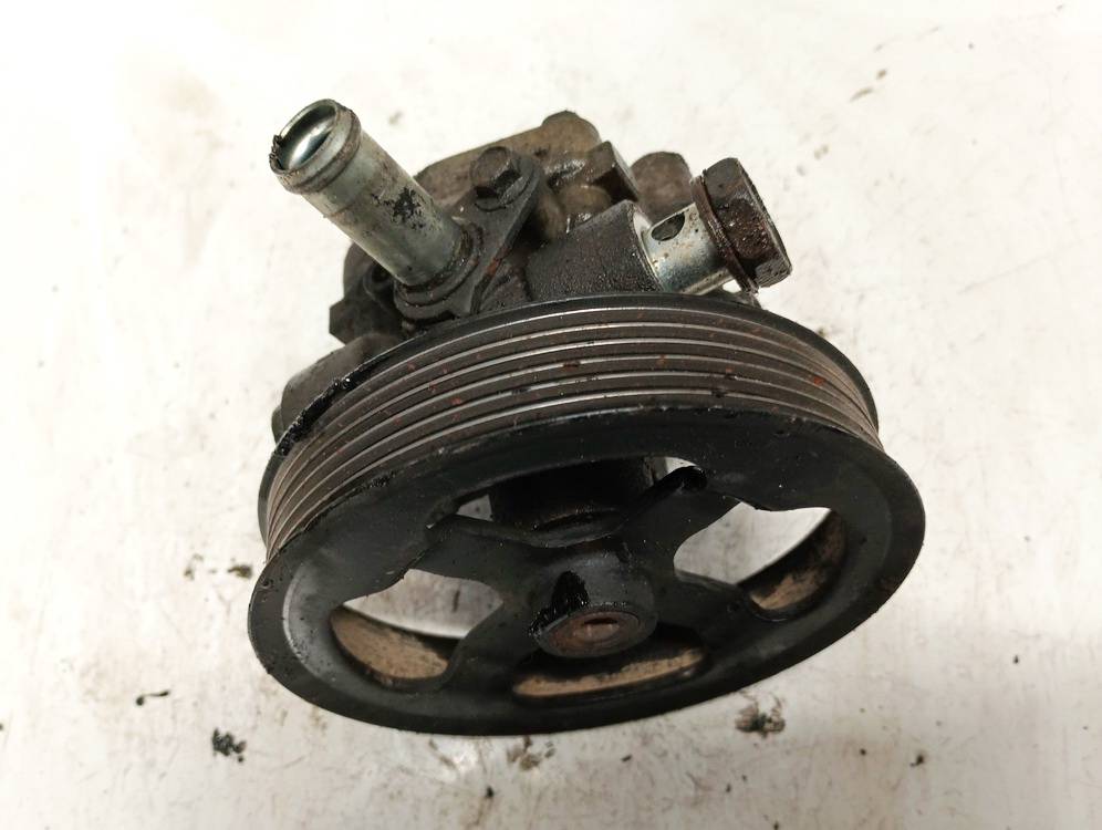 Citroen C-Crosser 2008 Bomba de dirección hidráulica