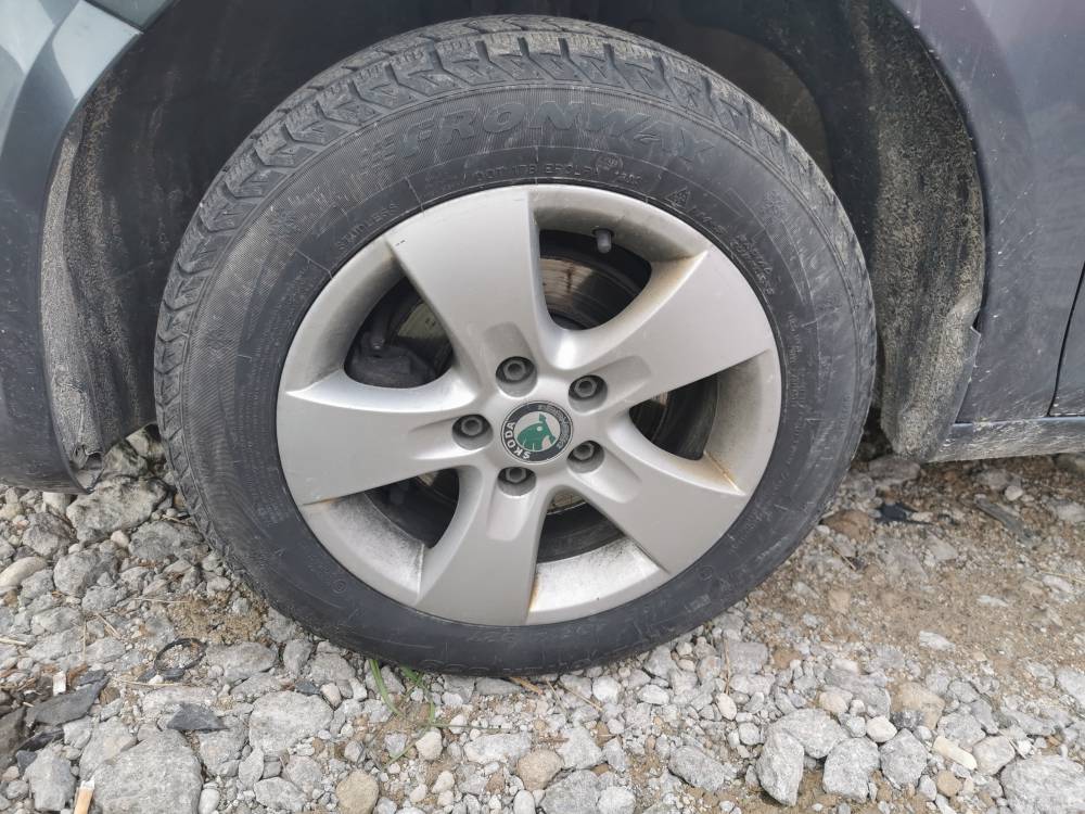 5X100 Skoda Fabia 2010 Komplet Kół Zimowych R14