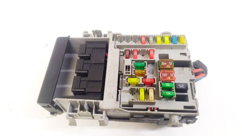 13222786 Opel Insignia 2009 Fuse box