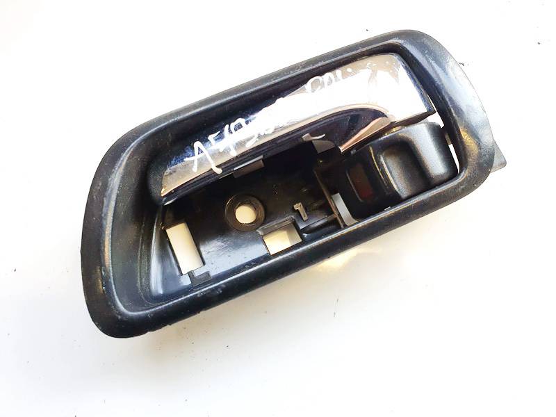 69206F010 Toyota Corolla Verso 2006 Wewnętrzna klamka drzwi - PRZEDNIE LEWE