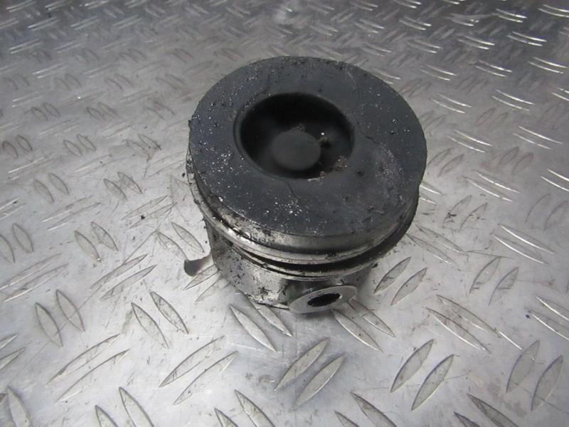 Volvo S40 2000 Stumoklis