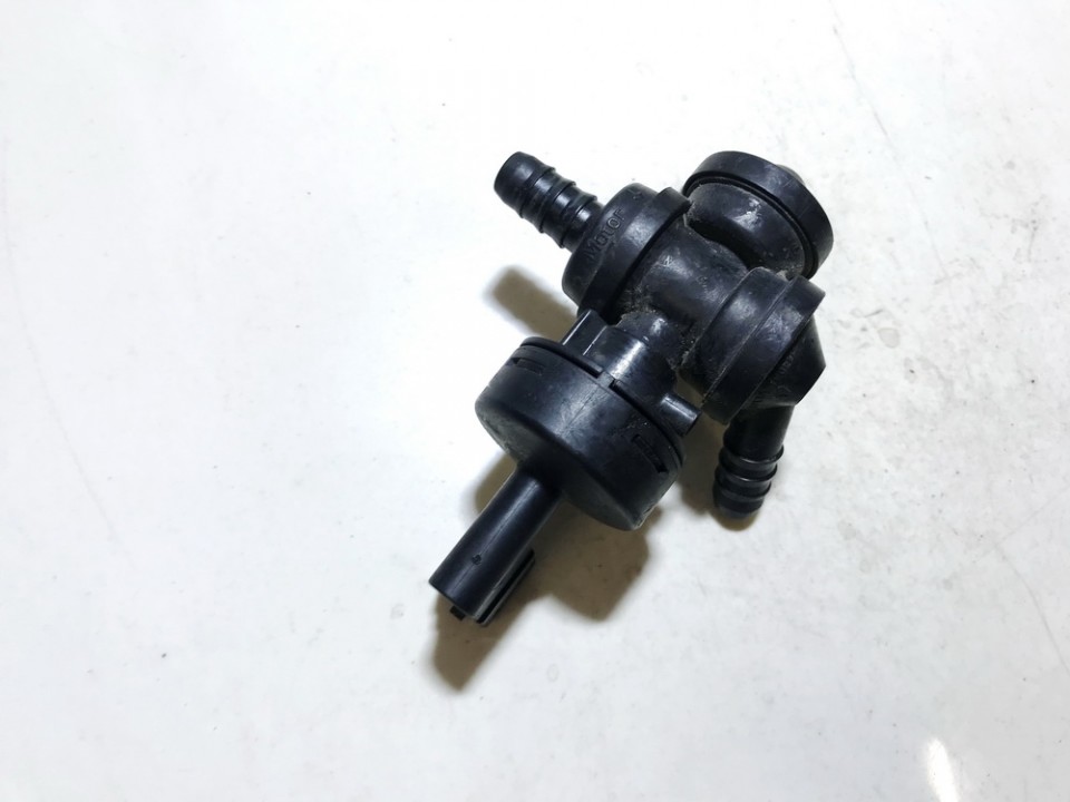 30645457 used Vacuum Control Purge Valve (Solenoid Valve) Volvo S60