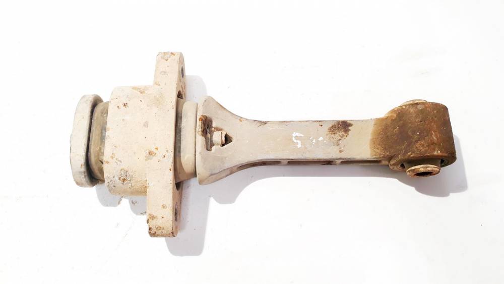 Kia Sportage 2011 Engine Mounting and Transmission Mount (Engine support)