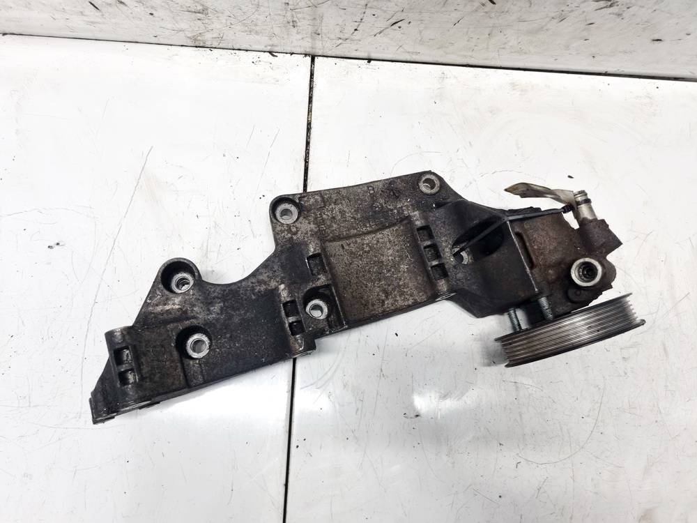 045903143C Volkswagen Golf 1999 Кронштейн двигателя и Кронштейн коробка передач