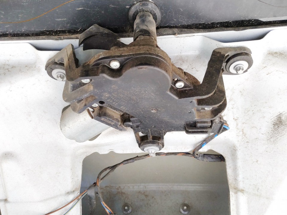 13105981 Opel Astra 2005 Wiper motor (Rear Screen Wiper Engine) - REAR