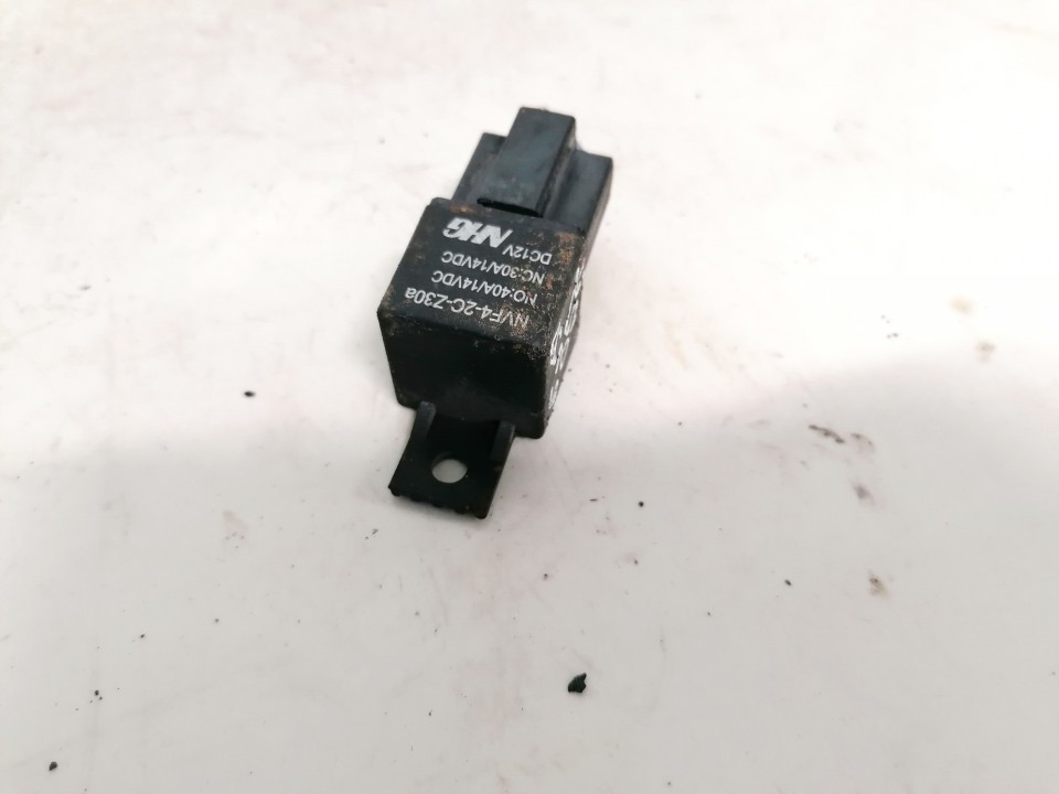 NVF42CZ30A Skoda Octavia 2002 Przekaźnik