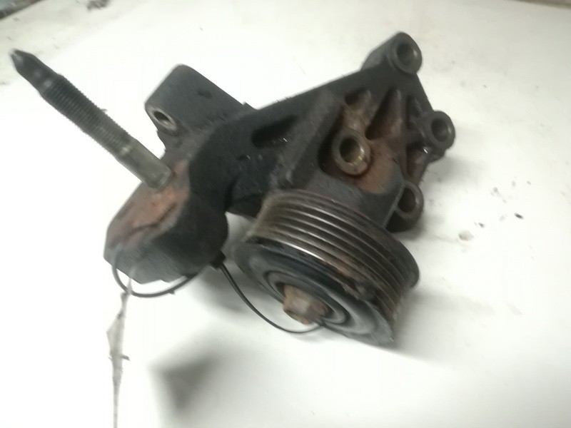 1231526020 Toyota RAV-4 2008 Engine Mount Bracket and Gearbox Mount Bracket - Thumbnail 2