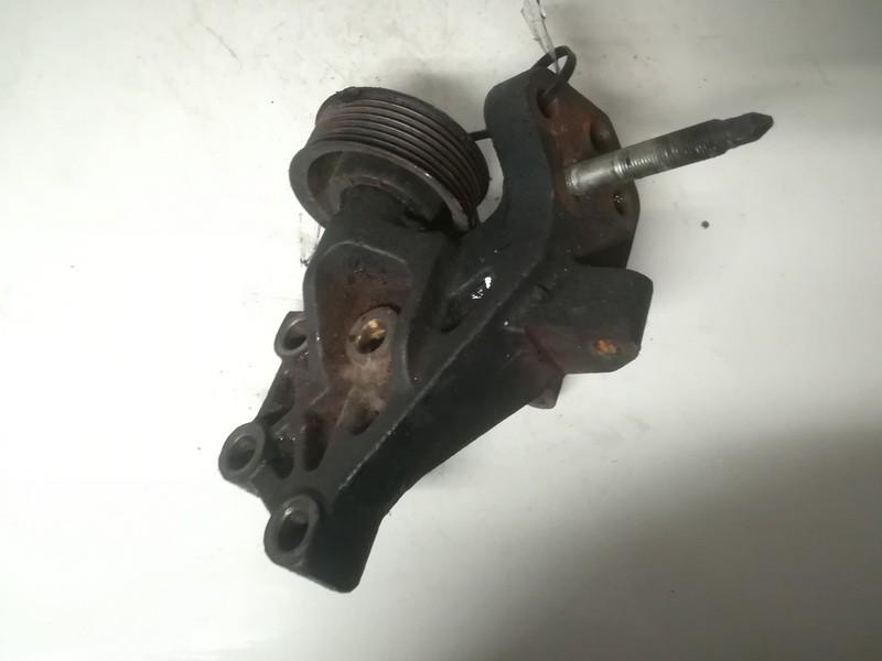 1231526020 Toyota RAV-4 2008 Variklio kronsteinas ir Greiciu dezes kronsteinas