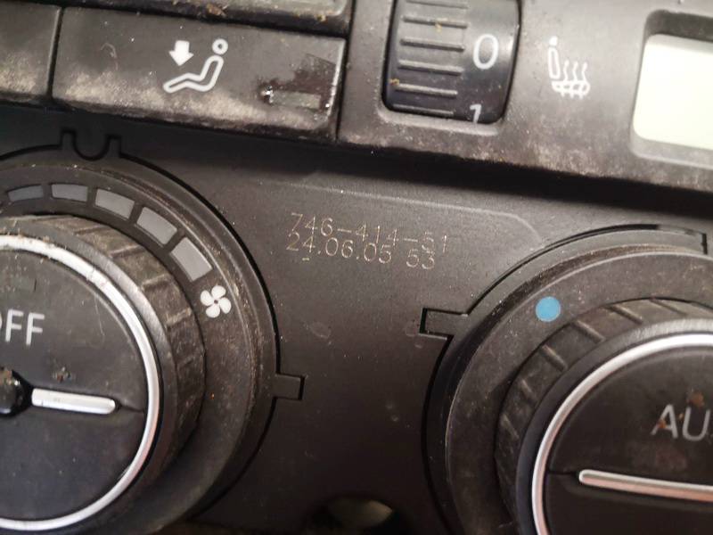 74641451 Volkswagen Touran 2004 Climate Control Panel (heater control switches) - Thumbnail 3