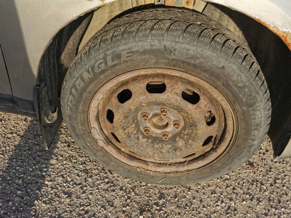 5X100 Skoda Roomster 2009 Tin ring set R15 - Thumbnail 2