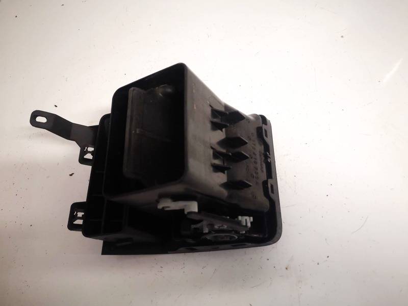 1T0819703A Volkswagen Touran 2004 Dash Vent (Air Vent Grille) - Thumbnail 2