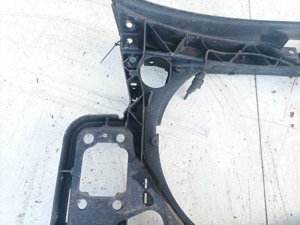 Audi A6 2006 Televizors (rāmis) - PRIEKŠ - Thumbnail 3