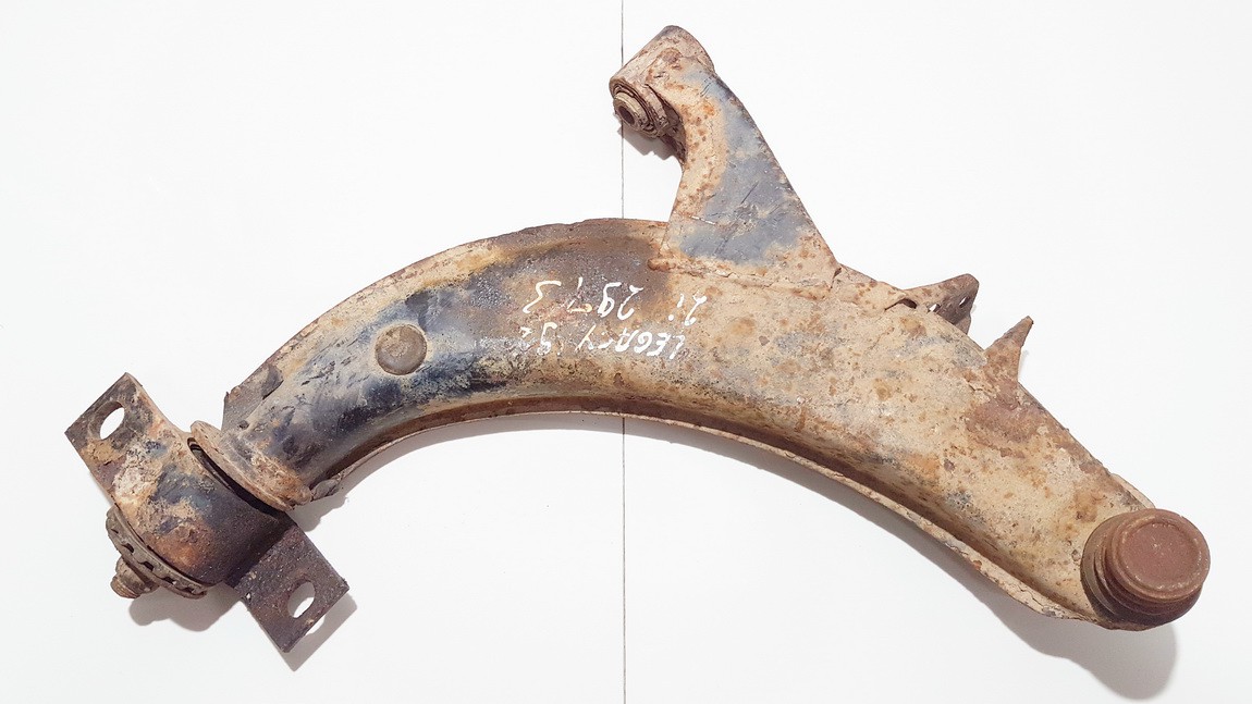 Subaru Legacy 1992 Brazo de suspensión delantero - DELANTERO DERECHO