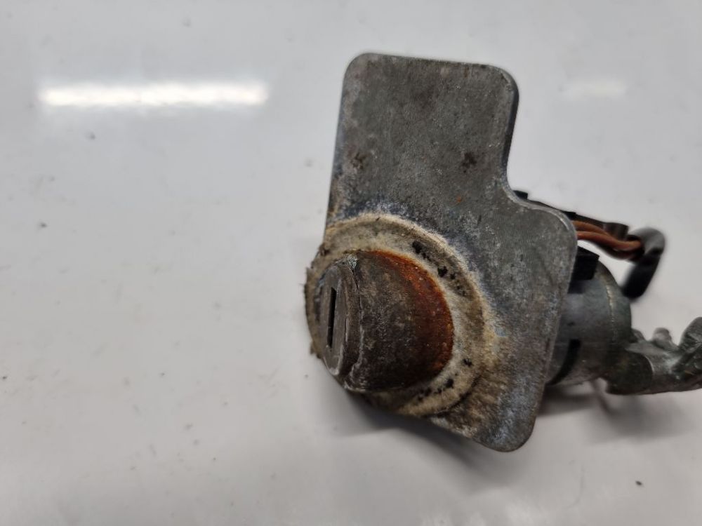 3U0827573 Skoda Superb 2005 Aizmugurējā vāka slēdziņa - AIZMUGURE - Thumbnail 2