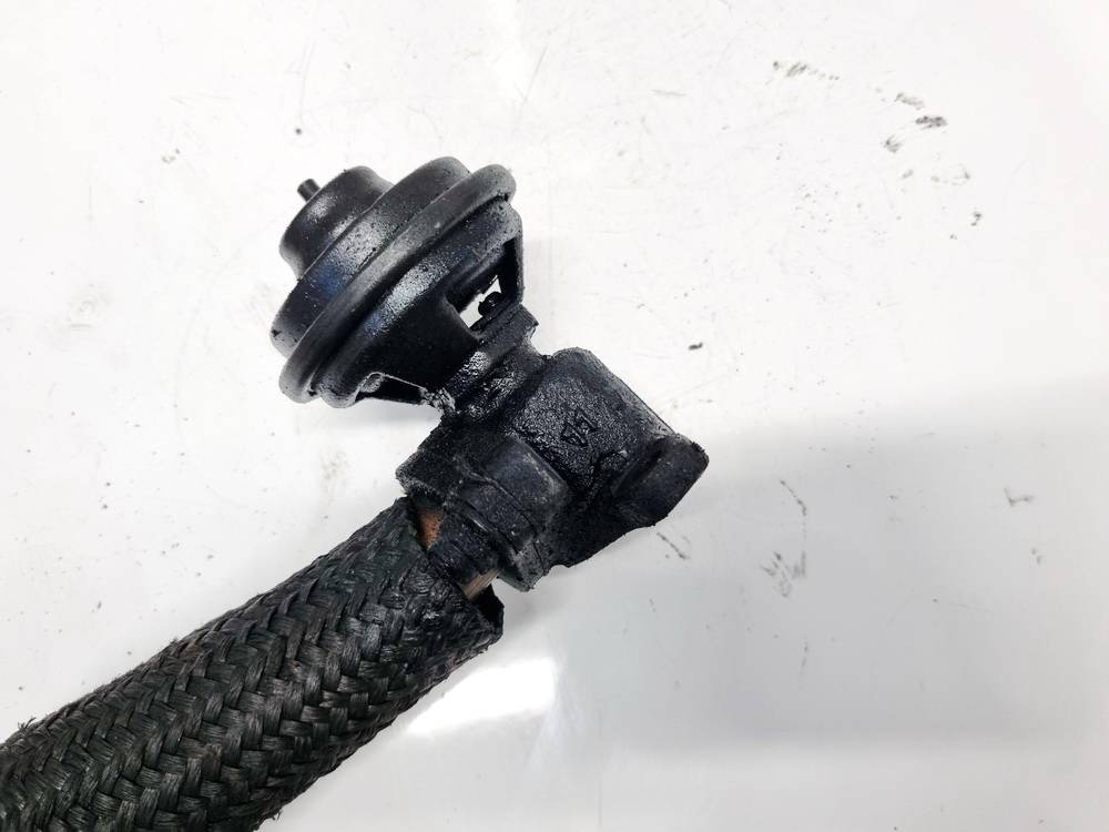 DD11 Hyundai Elantra 2001 EGR Valve Exhaust Gas - Thumbnail 2