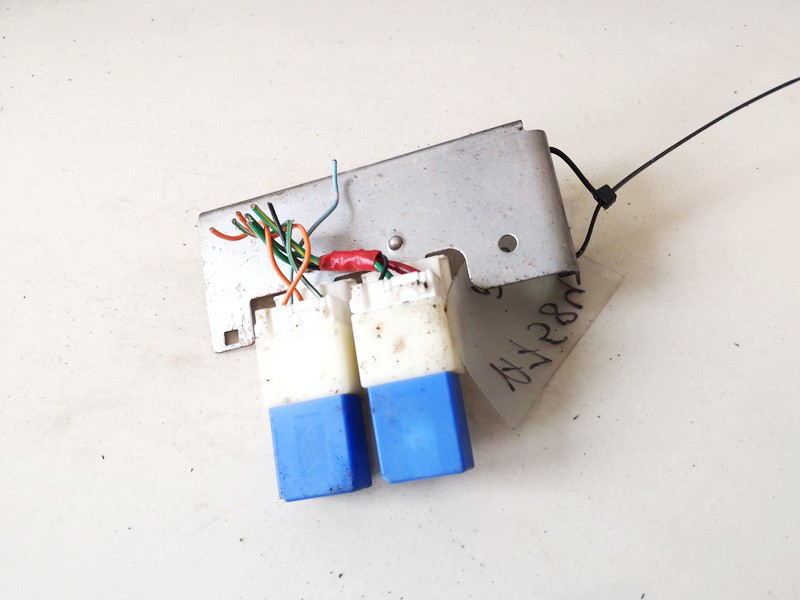 2523079915 Nissan Murano 2003 Relay module