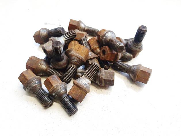 Opel Vectra 2002 Zestaw śrub kół - Thumbnail 3