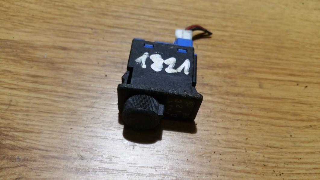 Nissan Primera 2004 Zibintu aukscio reguliatoriaus mygtukas