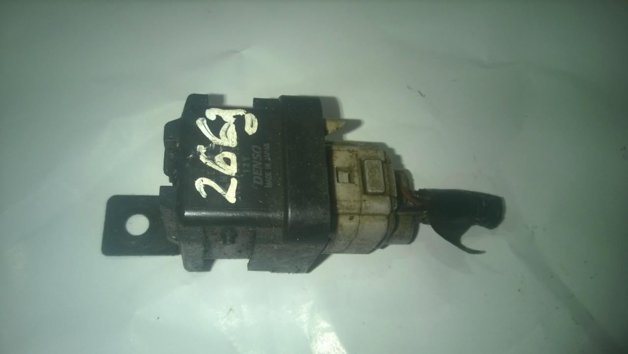 1567001250 Mitsubishi Carisma 1998 Relay module