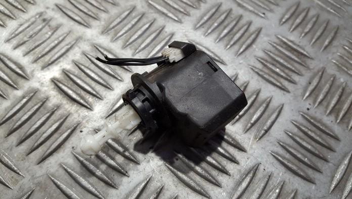 00883000 Opel Astra 2000 Moteur de réglage du niveau des phares