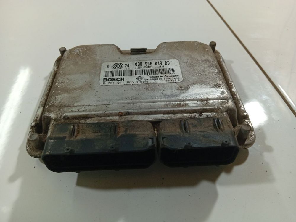 038906019DD Volkswagen Bora 2002 ECU Engine Computer (Engine Control Unit)