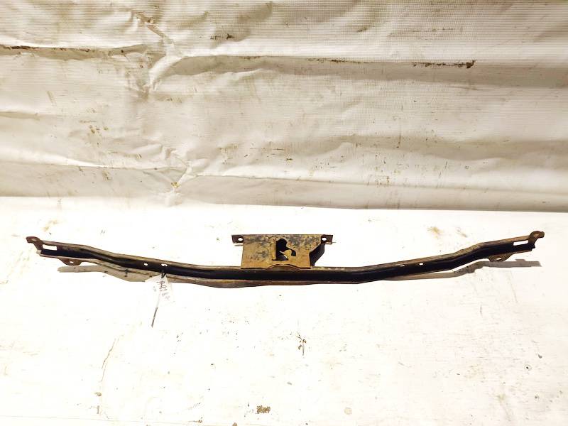 62290AU300 Nissan Primera 2002 revêtement avant baguette