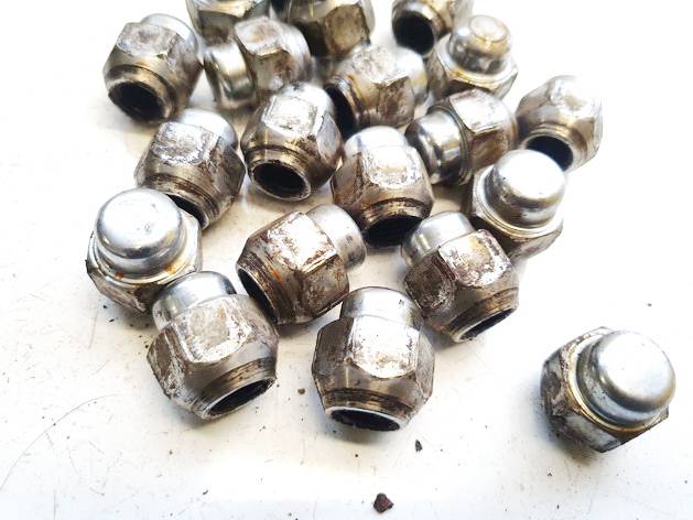 Mazda 3 2010 Radmuttern Kegelbund