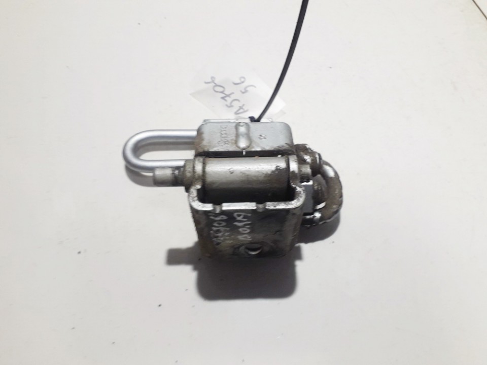 1J4833412C Volkswagen Bora 2001 Door Hinge - REAR