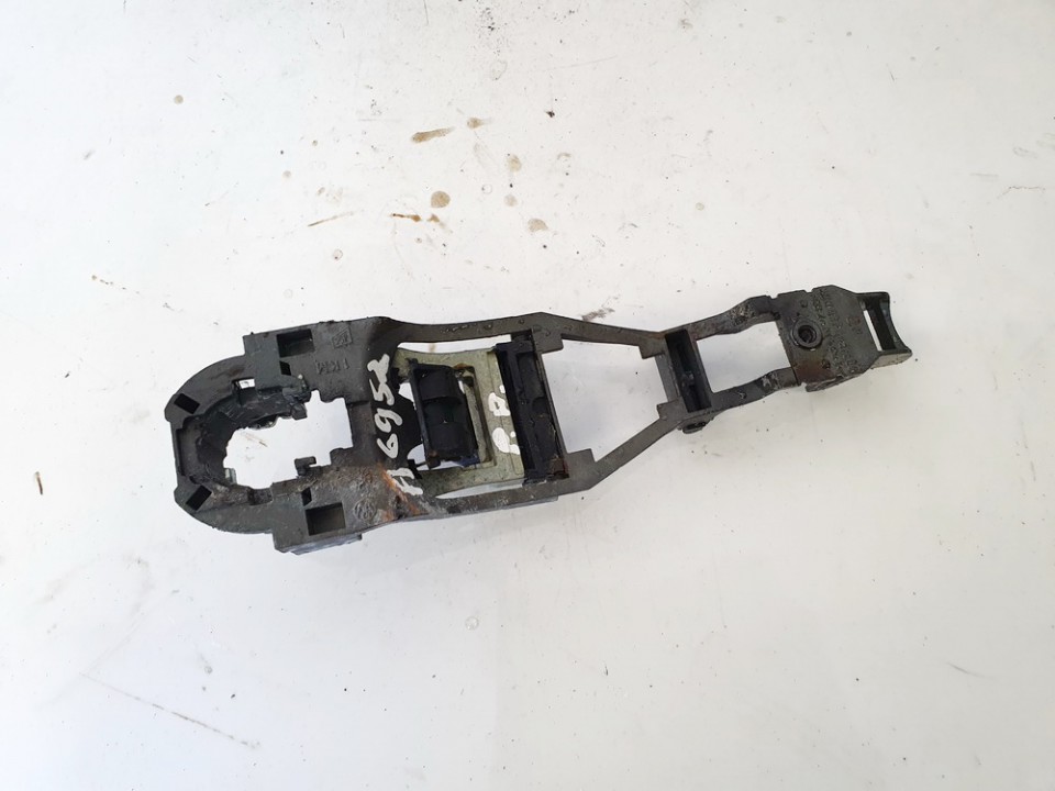 3B0837885886 Volkswagen Fox 2005 Duru isorine rankenele P.D.