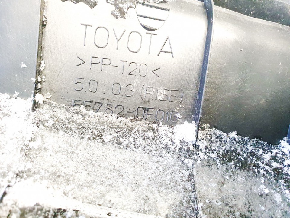 557820F010 Toyota Corolla Verso 2007 Wiper Muolding - FRONT - Thumbnail 3