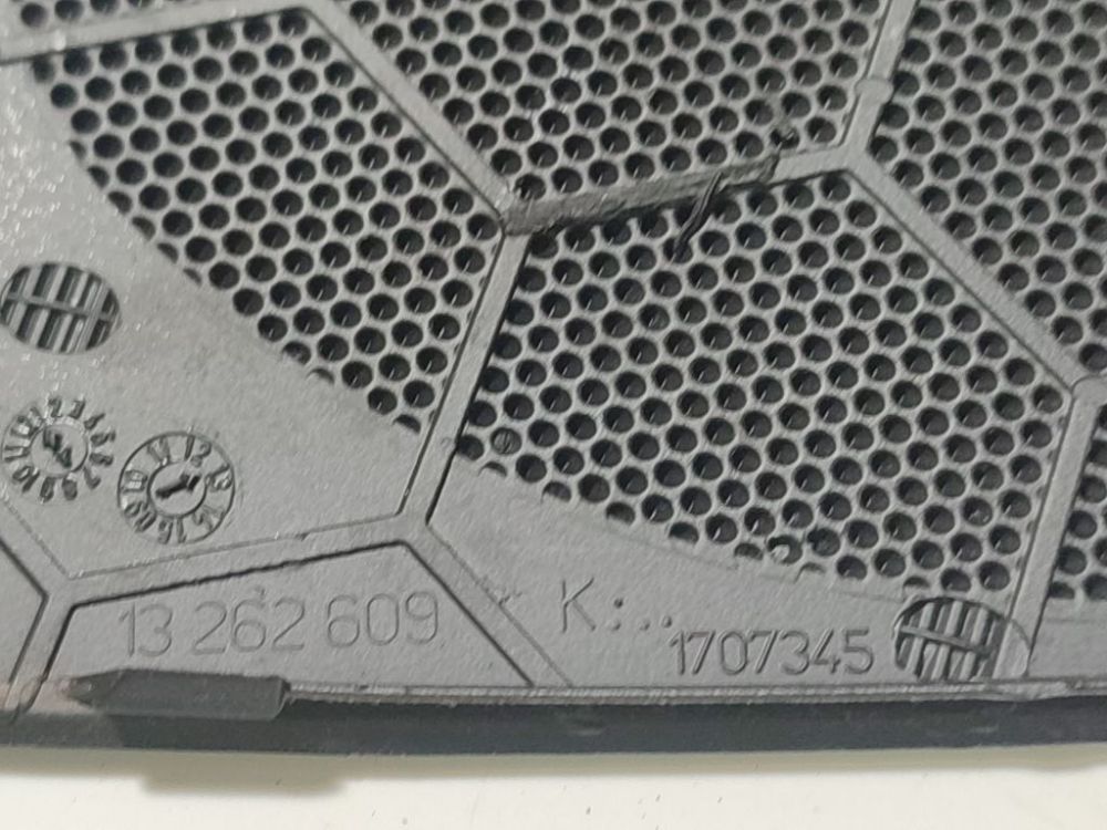 13262609 Opel Astra 2013 Skaļruņa režģis - PRIEKŠA PA KREISI - Thumbnail 4