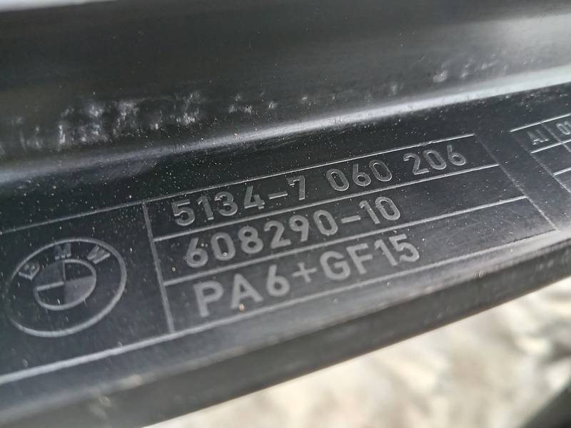 7060206 BMW 3-Series 2005 Glass Trim Molding-weatherstripping - FRONT RIGHT - Thumbnail 3