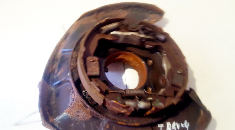 Toyota RAV-4 2006 Mechanizm hamulca ręcznego