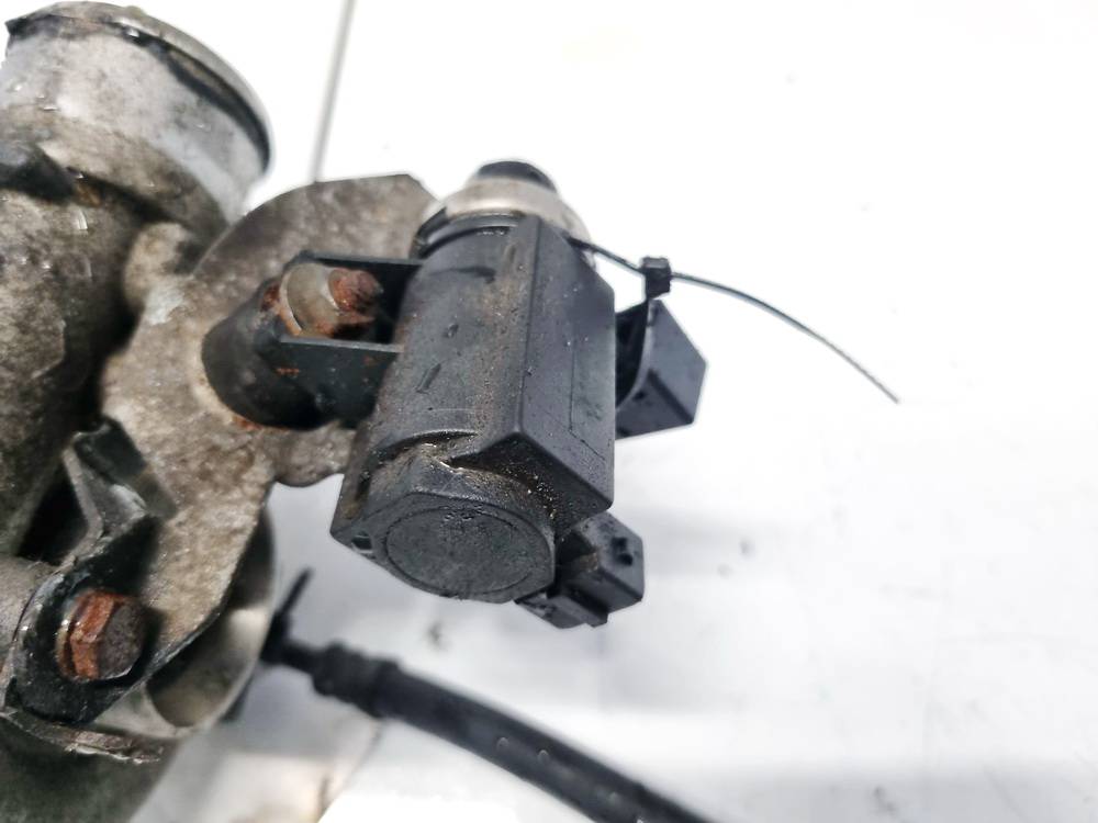 2247906 BMW 5-Series 2001 Umschaltventil Ventil (Druckwandler, Abgassteuerung)