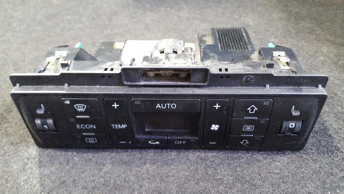 8D0820043N Audi A4 2000 Climate Control Panel (heater control switches)