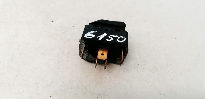 4D095985501C Audi A4 1996 Loga vadības poga (loga pacēlāja pogas) - Thumbnail 2