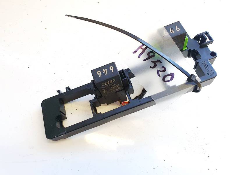 1K1937503A Skoda Superb 2011 Fuse box