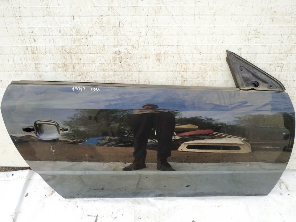 JUODOS Opel Tigra 2005 Drzwi - PRZEDNIE PRAWE