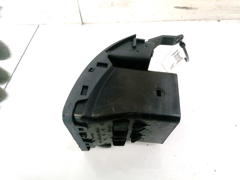 1T0819704A Volkswagen Touran 2004 Dash Vent (Air Vent Grille) - Thumbnail 2