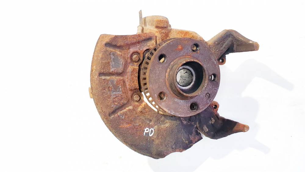Volkswagen Golf 2000 Steering knuckle - FRONT RIGHT