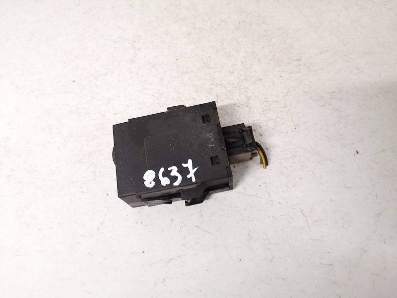 d3l0a used Heated Seat Switch Ford Focus 2006 1.6L EIS01790414 Used