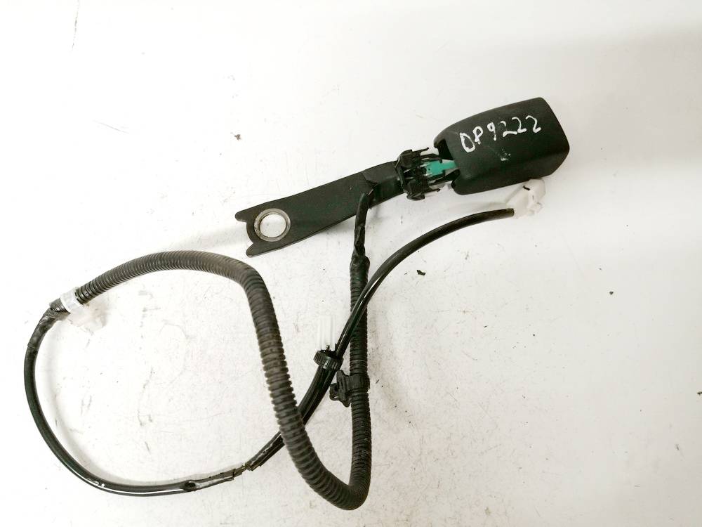 E034501 Toyota Corolla Verso 2006 Seat belt holder (Seat belt Buckle) - FRONT RIGHT